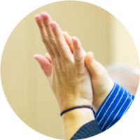 Peer Support session icon: Two hands high-fiving